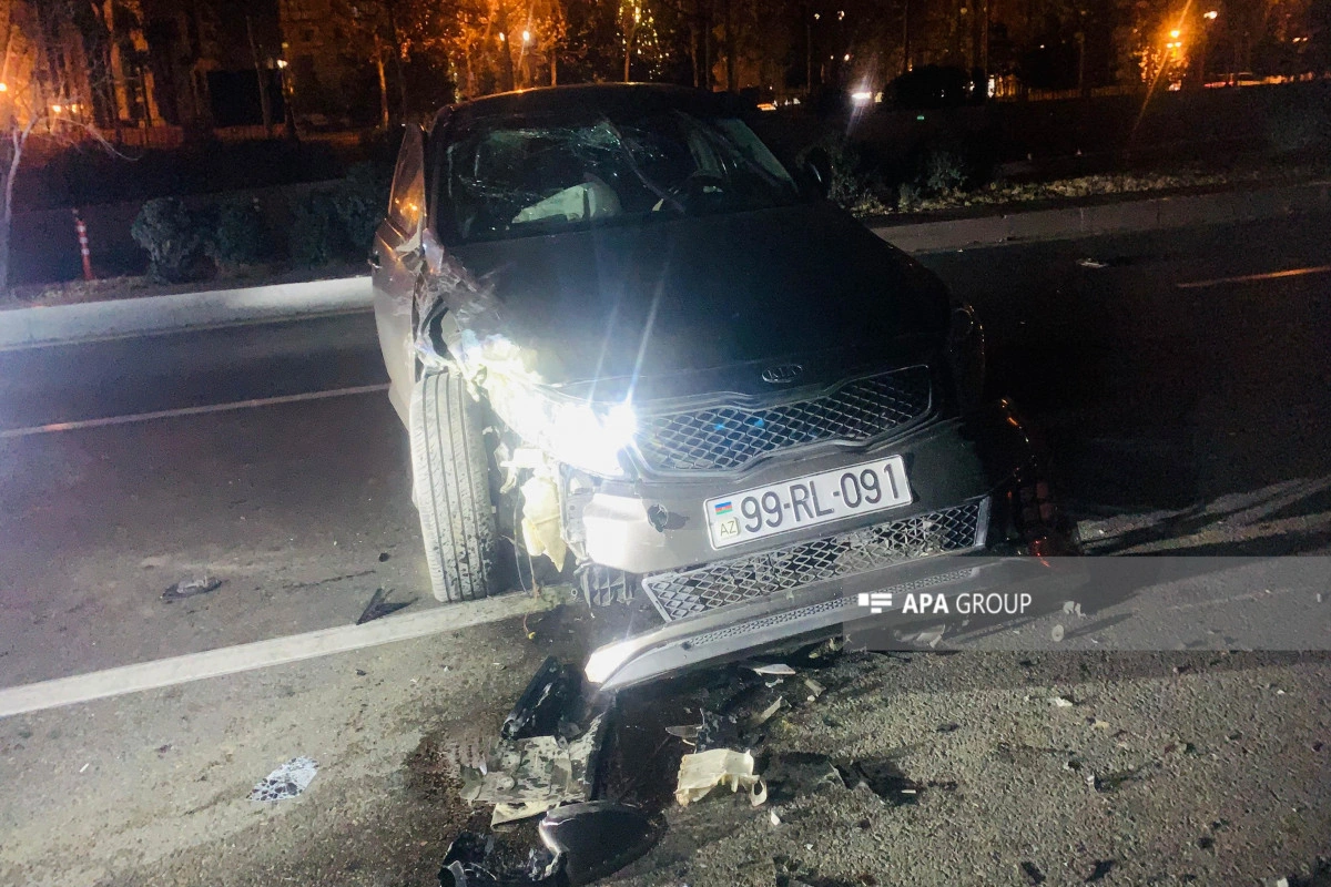 Bakıda üç avtomobil qəzaya uğrayıb - FOTO