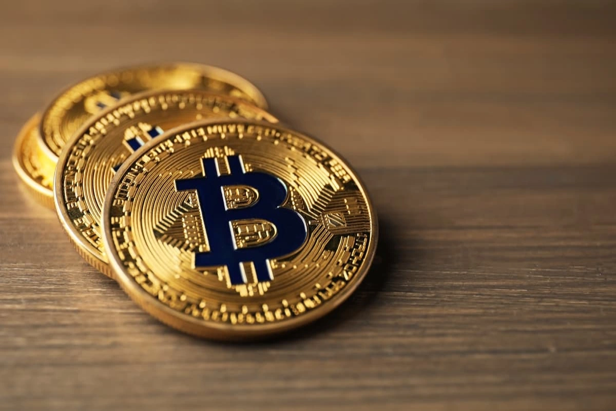 "Bitcoin"in qiyməti yenidən 81 min dolları ötüb