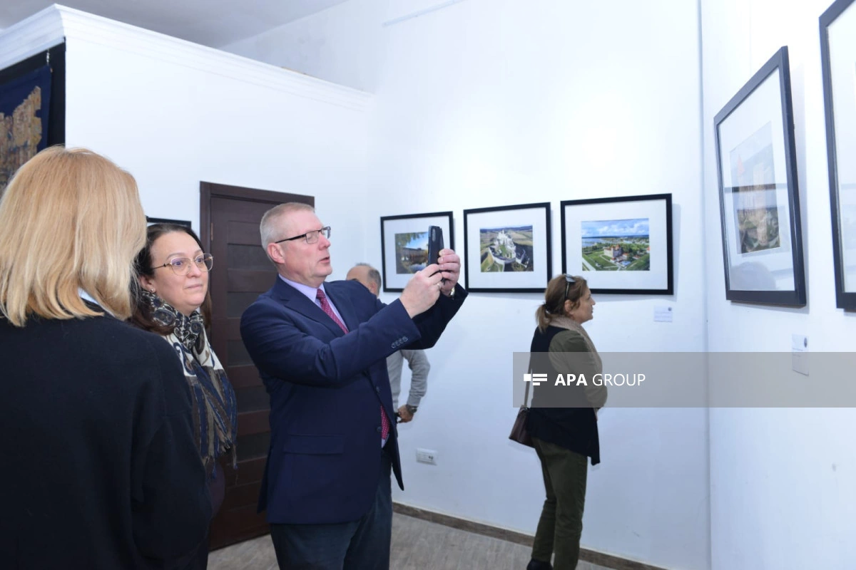 “Avropa Qəsrləri” adlı fotosərginin açılışı olub - FOTO