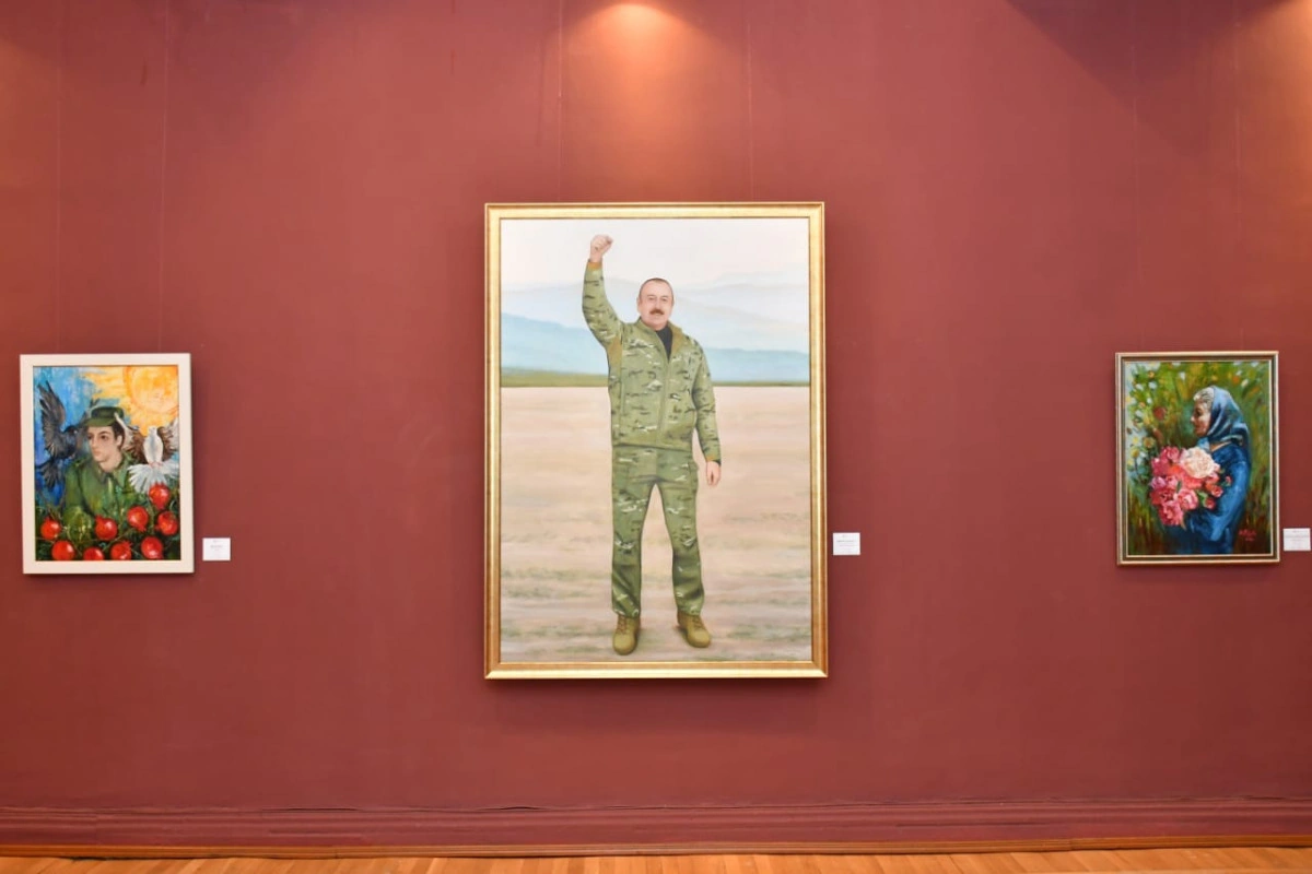 “Zəfərin rəngi” rəsm müsabiqəsinin yekun sərgisi açılıb