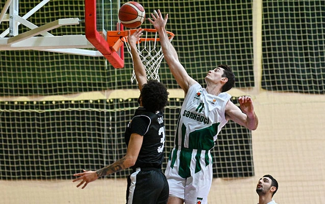 Favoritlər qələbə qazandı