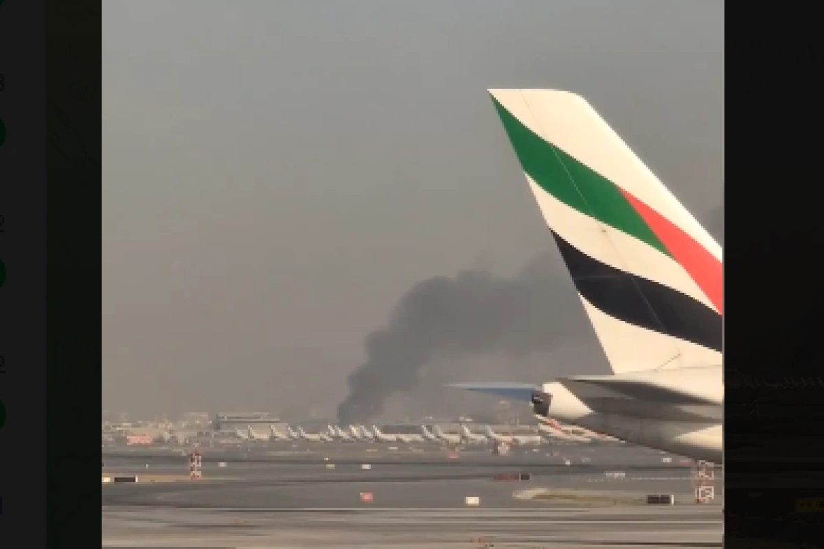 Dubay aeroportunda qatı tüstü müşahidə olunur