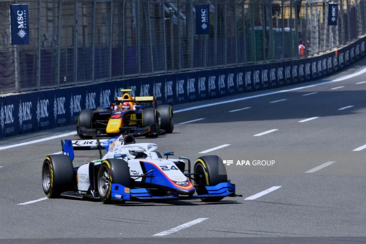 Bakıda Formula 2 üzrə sərbəst yürüşə start verilib