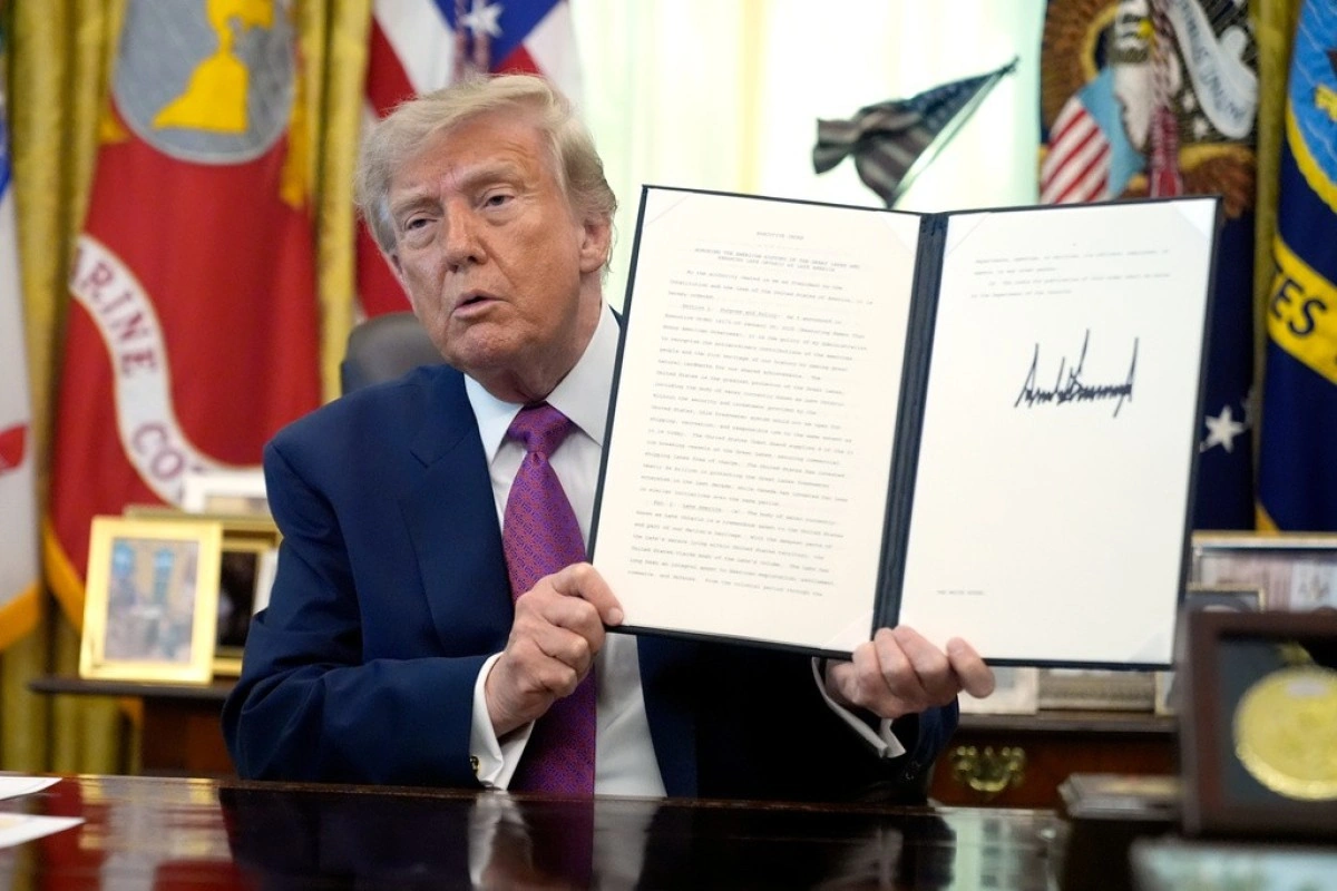 Tramp Ontario gölünün adının “Amerika gölü” olaraq dəyişdirildiyini açıqlayıb