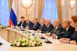 Kamran Əliyev Rusiya Baş prokuroru ilə əməkdaşlıq perspektivlərini müzakirə edib