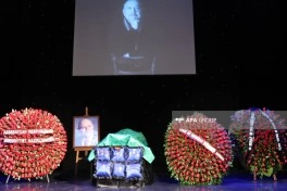 Xalq artisti Aleksandr Şarovski dəfn edilib - YENİLƏNİB-1 - FOTO