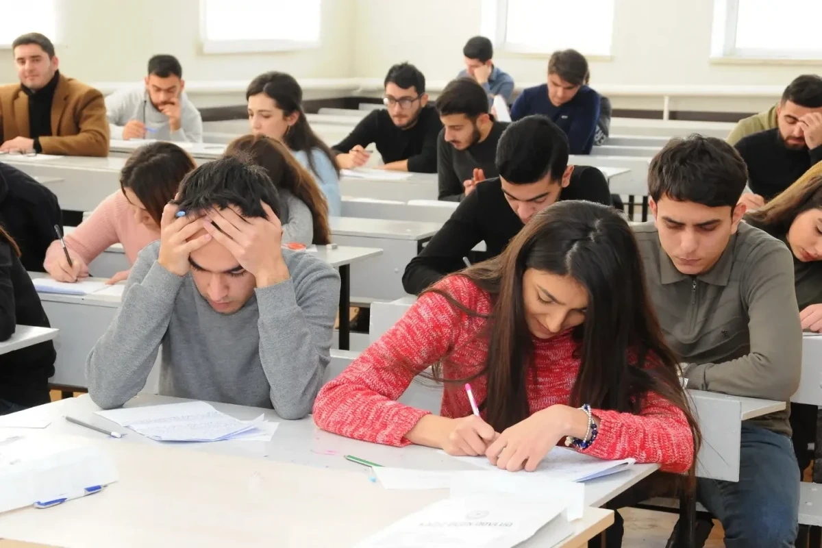 Qəbul imtahanında iştirak üçün qeydiyyat başa çatıb