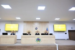 Arayik Harutyunyan və digərlərinin şikayətləri üzrə apellyasiya məhkəməsində hakimlər kollegiyası müşavirəyə gedib