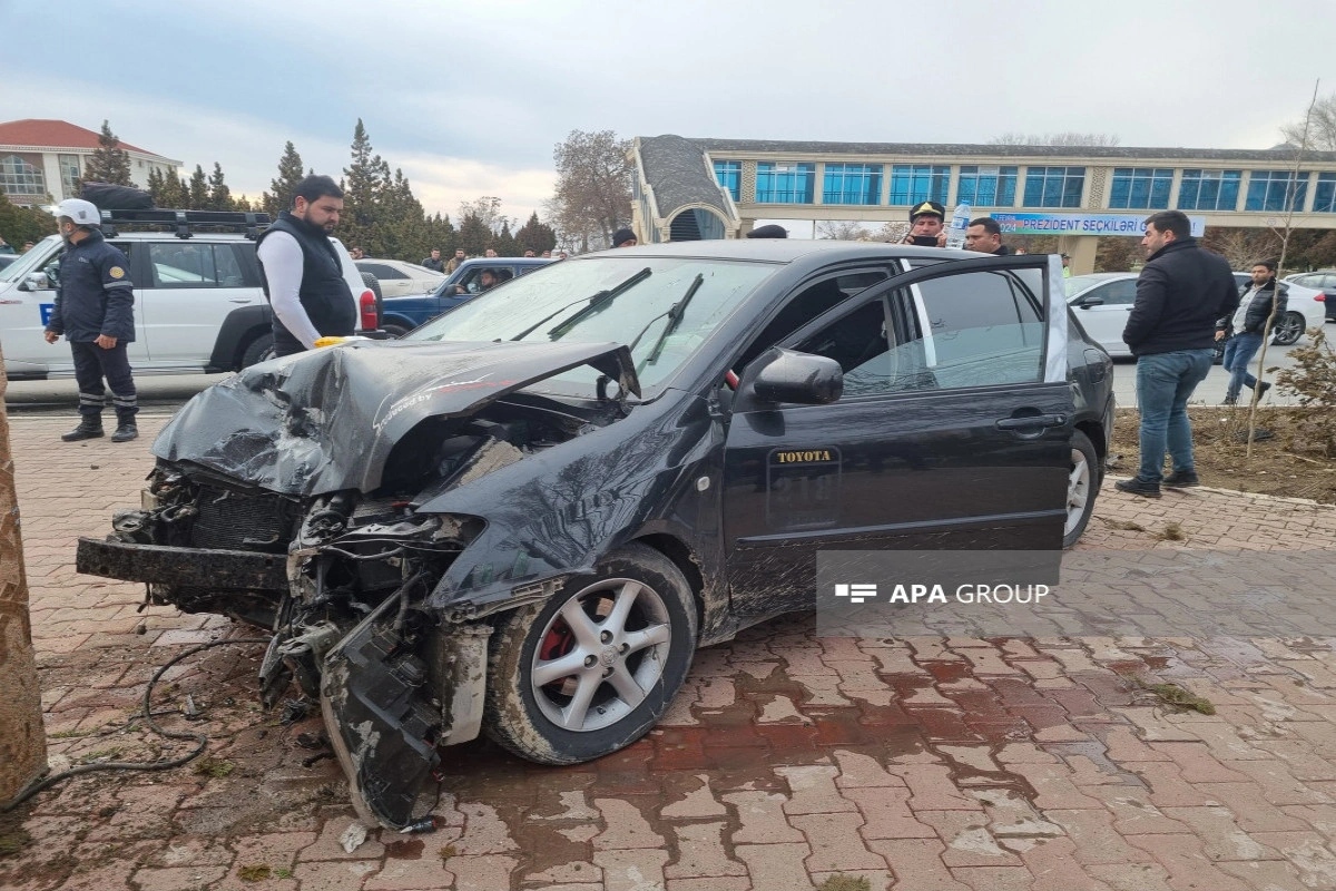 Naxçıvanda 2 maşın toqquşub, xəsarət alanlar var - FOTO