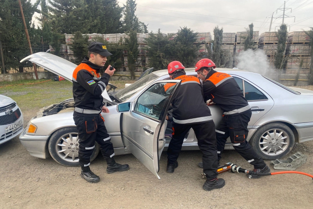 FHN “Nəqliyyat qəzaları zamanı xilasetmə əməliyyatı” mövzusunda təlim keçirib