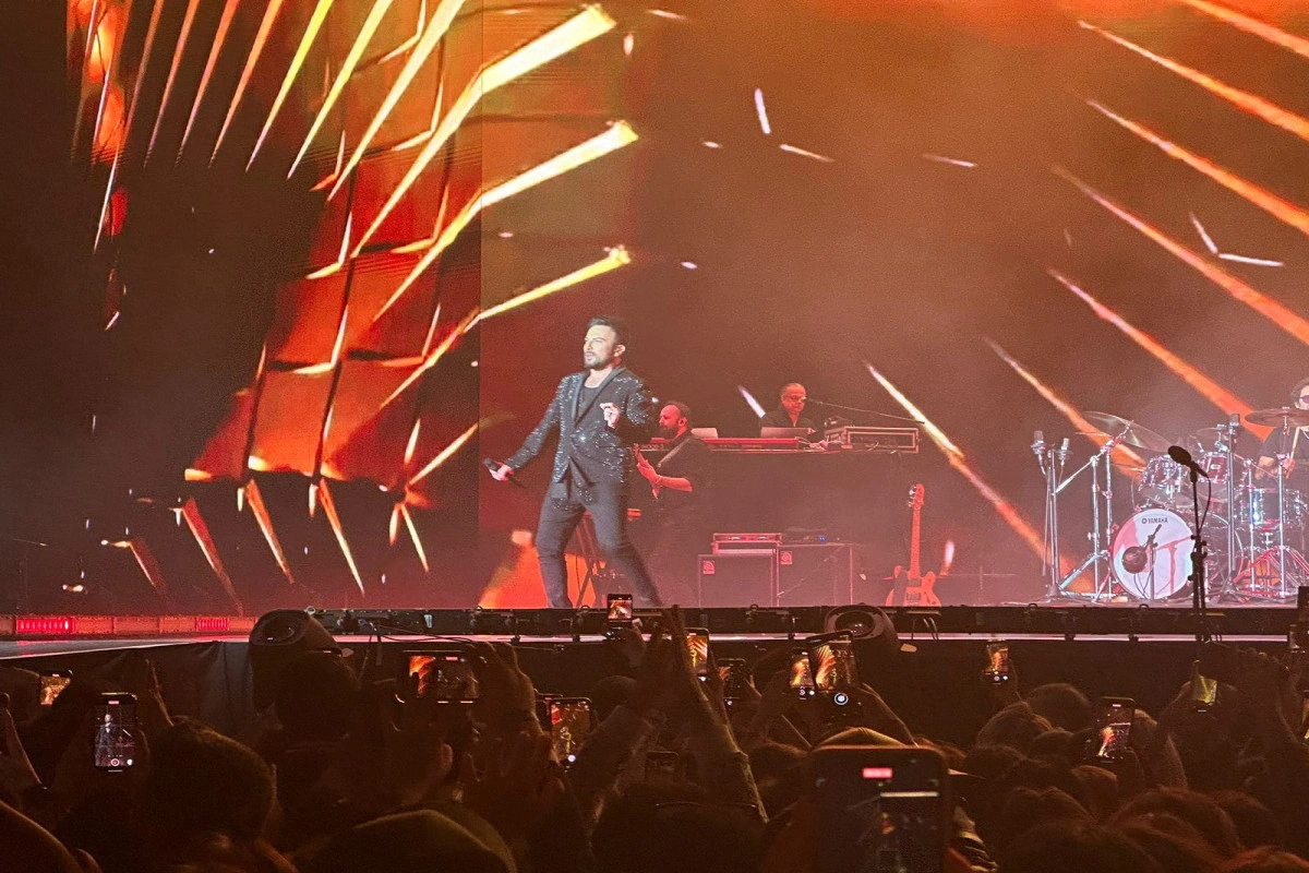 Meqastar Tarkan Bakıda konsert verib