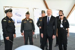 Prezident İlham Əliyev Hərbi Dəniz Qüvvələrində olub - FOTO