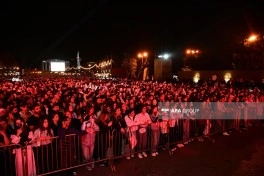 Zeytun Festivalında estrada ulduzlarının konserti olub