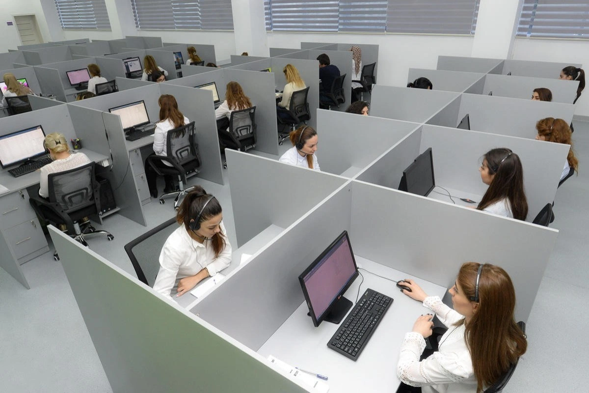 “AzInTelecom" və "Azercell”in çağrı mərkəzləri birləşdirilib