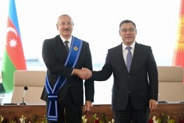 Azərbaycan və Qırğızıstan prezidentlərinin təltifolunma mərasimi keçirilib - FOTO