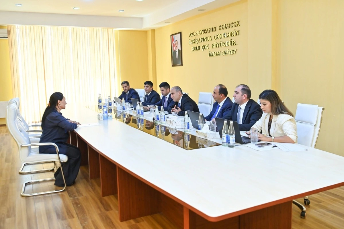Elm və təhsil naziri Saatlıda vətəndaşları qəbul edib