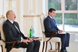 Prezident İlham Əliyev Omanın yeni səfirinin etimadnaməsini qəbul edib