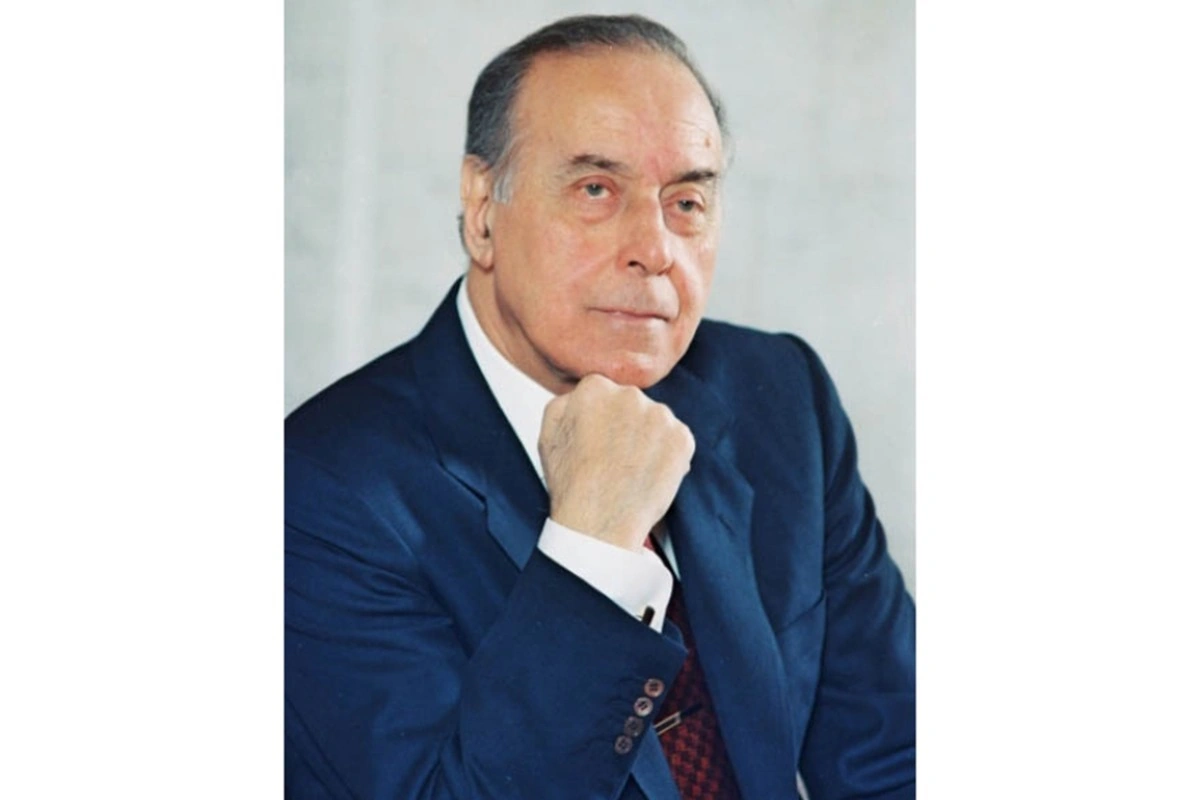 Samir Nuriyev: Heydər Əliyev Azərbaycan tarixində dövlətçilik ənənələrinin, milli dirçəlişin güclənməsinə əvəzolunmaz töhfələr vermiş görkəmli dövlət xadimidir