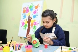 Leyla Əliyeva Səmərqənddə xüsusi qayğıya ehtiyacı olan uşaqlar üçün yaradılan mərkəzlərin fəaliyyəti ilə tanış olub - FOTO