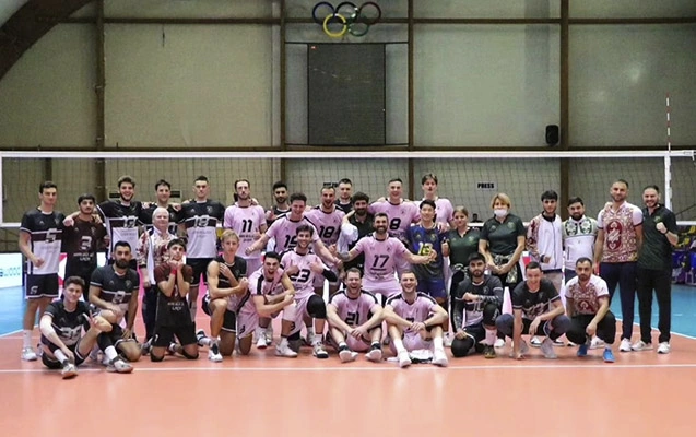 “Xarı Bülbül” voleybol klubu fəaliyyətini dayandırdı