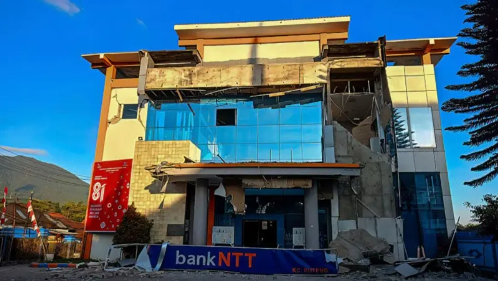 “Bibiheybət” Gəmi Təmiri Zavodunun işçiləri fəaliyyətdə olan digər zavodlara köçürüləcək