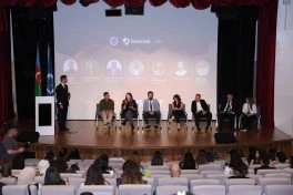Avropa Azərbaycan Məktəbində süni intellektlə bağlı tədbir keçirilib - FOTO