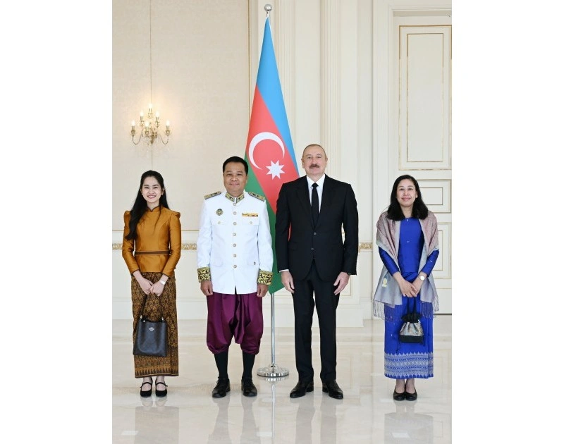 Prezident Kambocanın yeni təyin olunmuş səfirinin etimadnaməsini qəbul edib