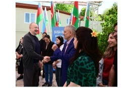 Prezident İlham Əliyev Şuşanın Böyük Qaladərəsi kəndində görülən işlərlə tanış olub, sakinlərlə görüşüb - FOTO