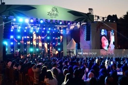 Zeytun Festivalında estrada ulduzlarının konserti olub