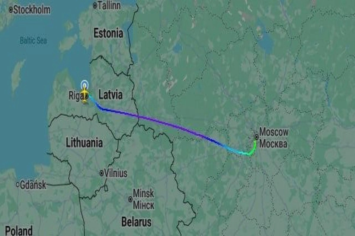 ABŞ Hərbi Hava Qüvvələrinin təyyarəsi Vnukovo aeroportuna eniş edib