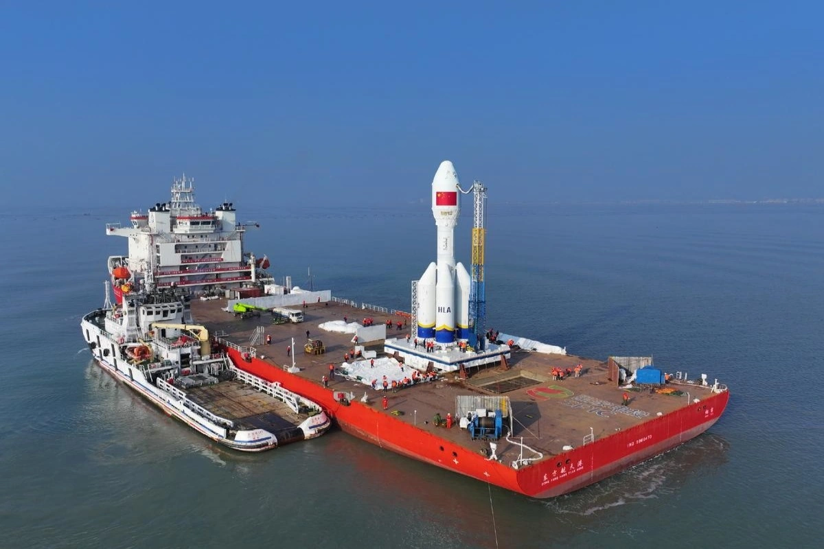 Çinin “OrienSpace” şirkəti dəniz platformasından 9 peyk orbitə çıxarıb