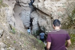 Beynəlxalq səyyahlar Azıx mağarasında olublar - FOTO