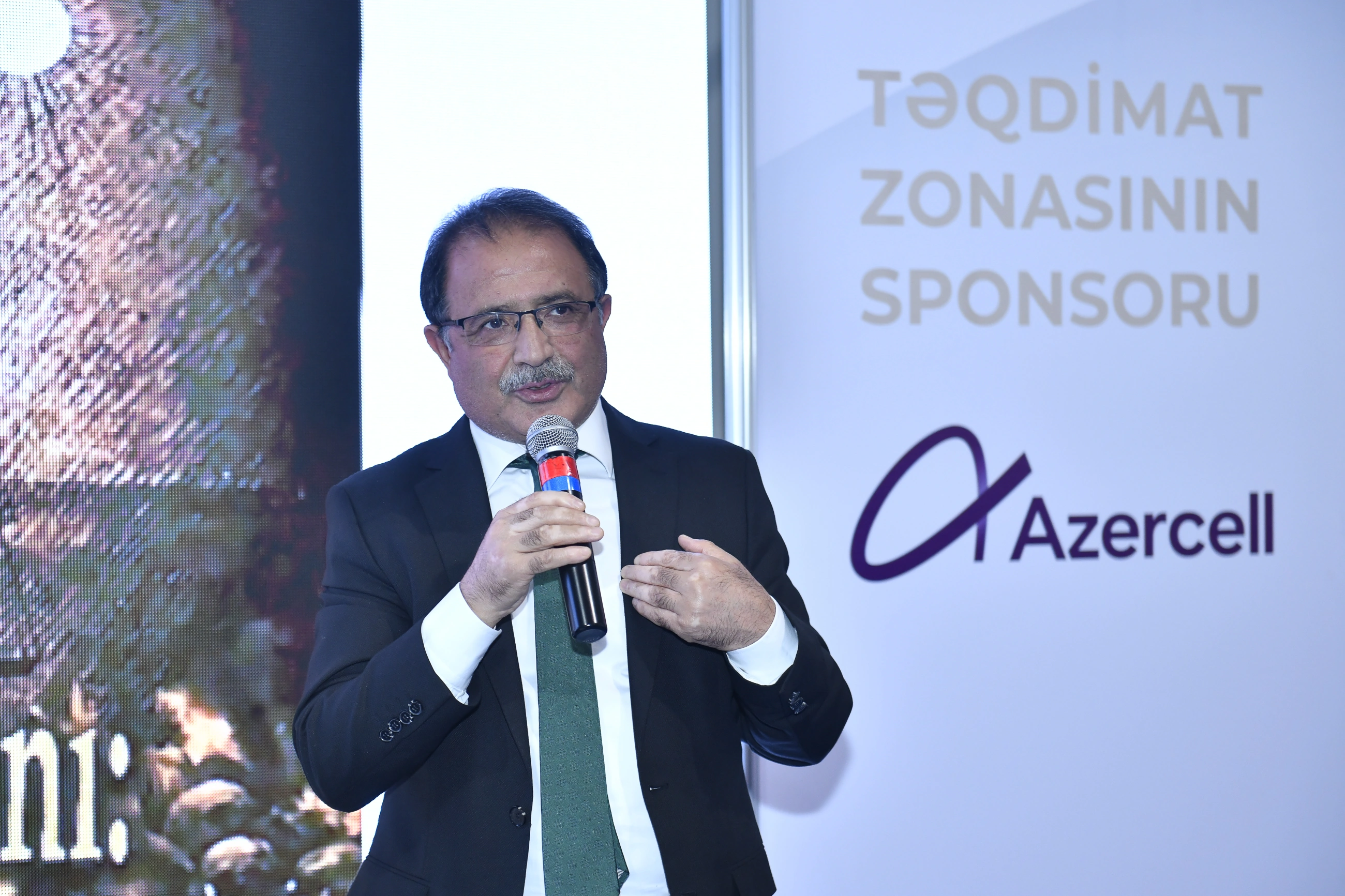 Azercell elektron və audio kitablarla Kitab Sərgisində çıxış etdi