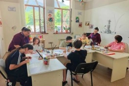 Azərbaycana gətirilmiş ukraynalı uşaqlara reabilitasiya xidmətləri göstərilir - FOTO
