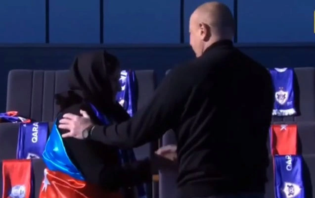 Prezident Xankəndi stadionunda şəhid anası ilə görüşdü  - Video
