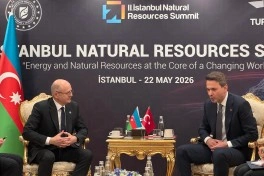 Pərviz Şahbazov İstanbulda Türkiyə və Moldovanın energetika nazirləri ilə görüşüb