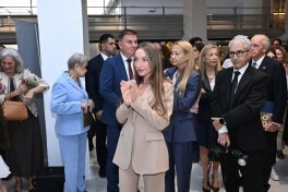 Leyla Əliyeva Müqəddəs Taxt-Tacda Azərbaycan xalçaları sərgisinin açılışında iştirak edib