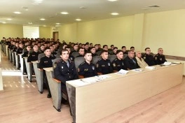 Polis Akademiyasında təcrübəli mütəxəssislərin iştirakı ilə dərslər keçirilir
