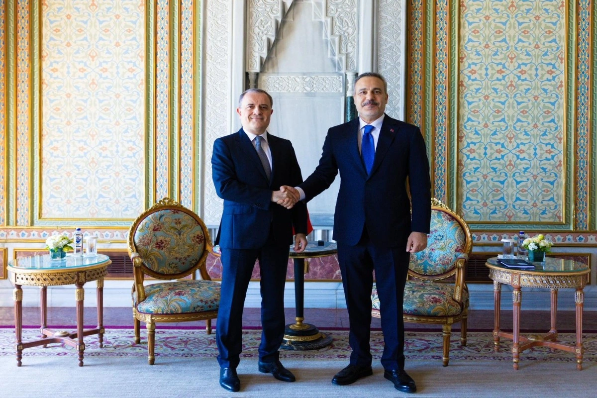 Azərbaycan və Türkiyə XİN rəhbərləri İstanbulda görüşüb