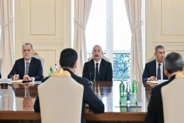 Prezident İlham Əliyevin Türkmənistan Prezidenti ilə geniş tərkibdə görüşü olub