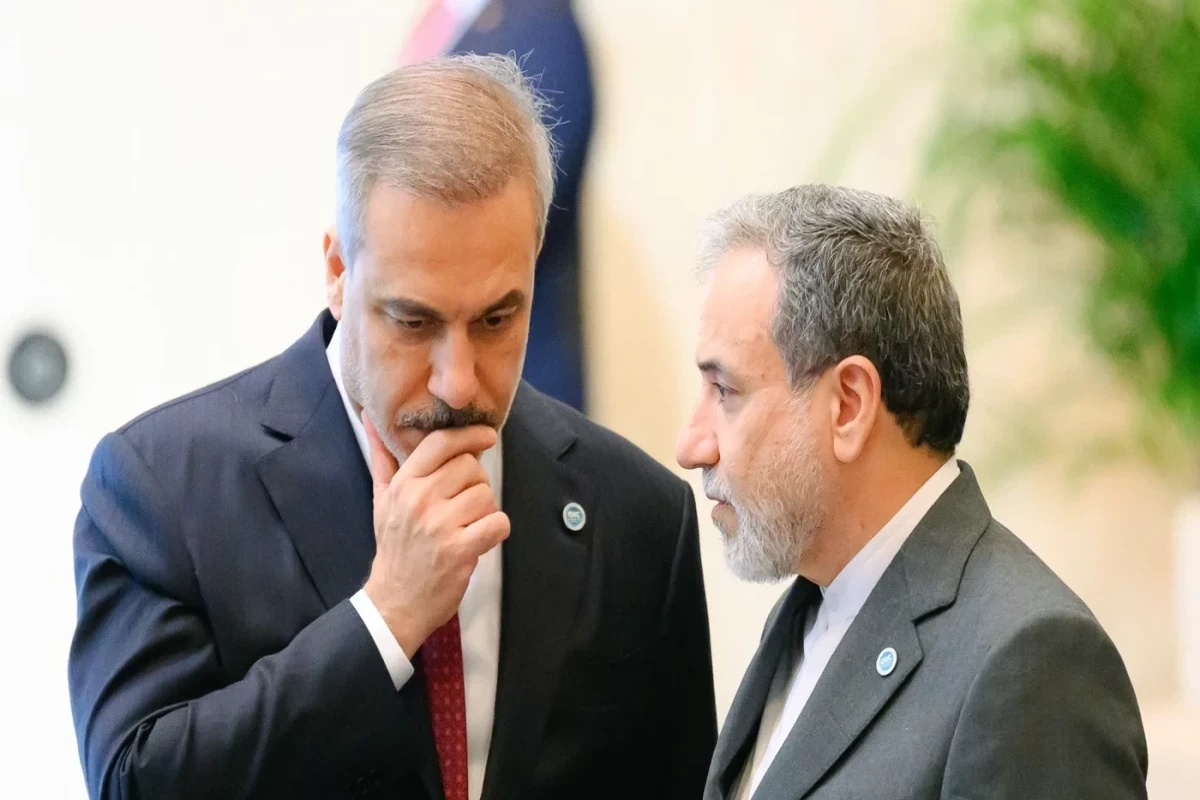 Əraqçi Hakan Fidanla regional gərginliyi müzakirə edib