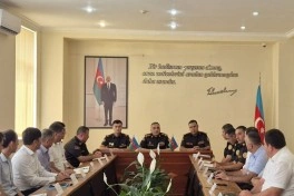 Çimərliklərdə təhlükəsizlik tədbirləri ilə bağlı dəyirmi masa keçirilib