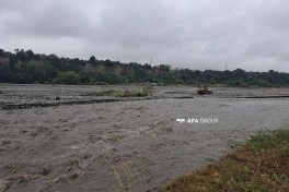 Qubada yağış yağır, çaylarda su səviyyəsi artıb - FOTOLENT