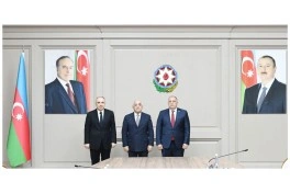Baş nazir Əli Əsədov Gürcüstanın Baş prokuroru ilə görüşüb