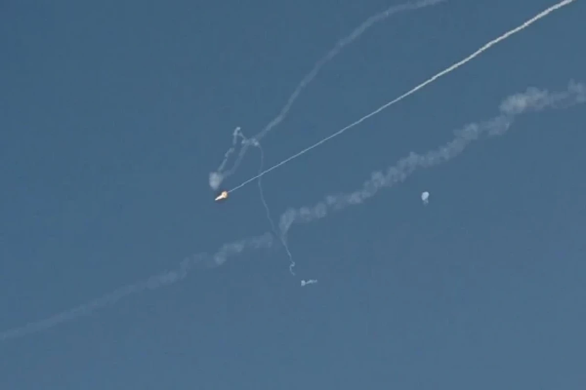 Bəhreyn İranın raket və pilotsuz aparat hücumlarının qarşısının alındığını açıqlayıb