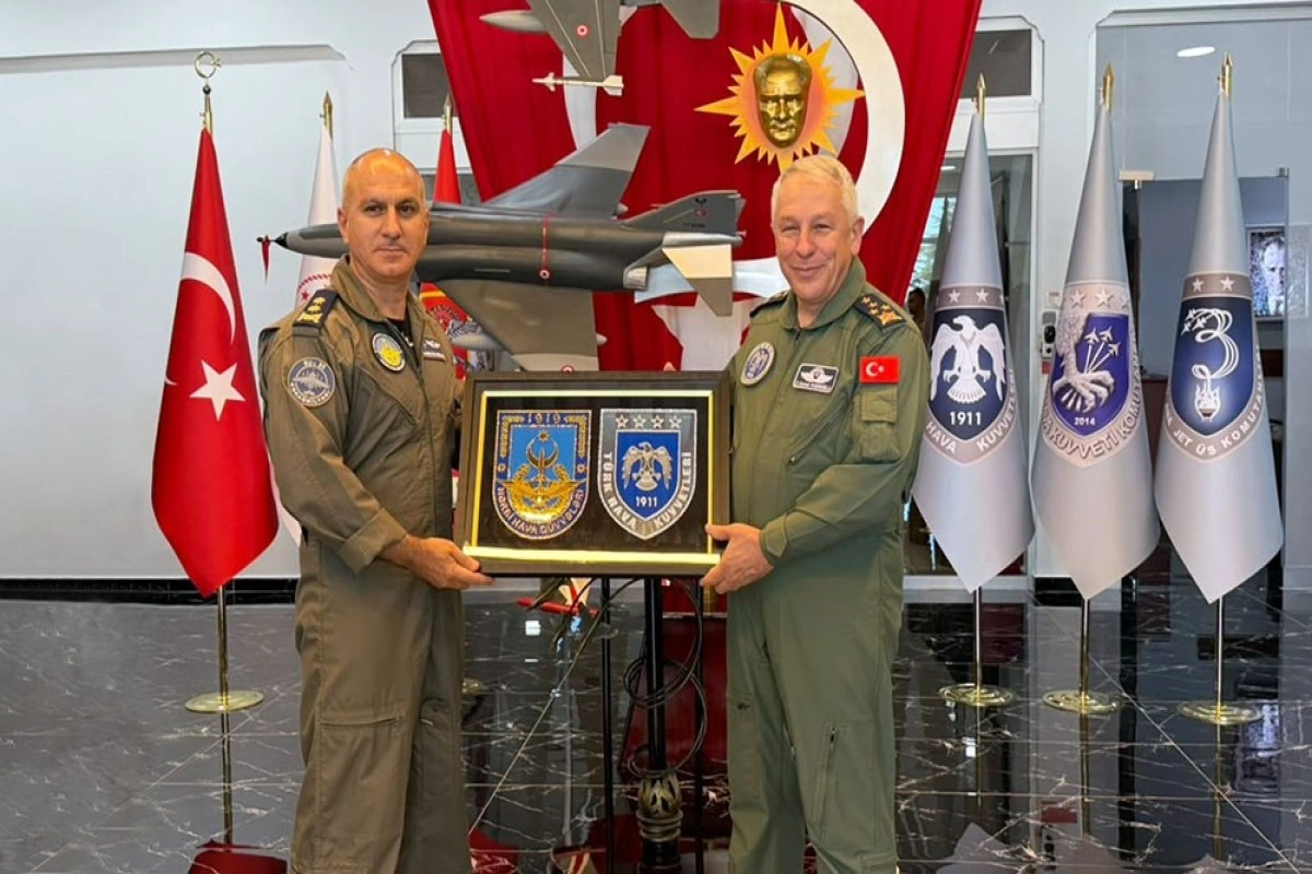 Azərbaycan və Türkiyə HHQ komandanları  hərbi aviasiya sahəsində əməkdaşlığı müzakirə edib