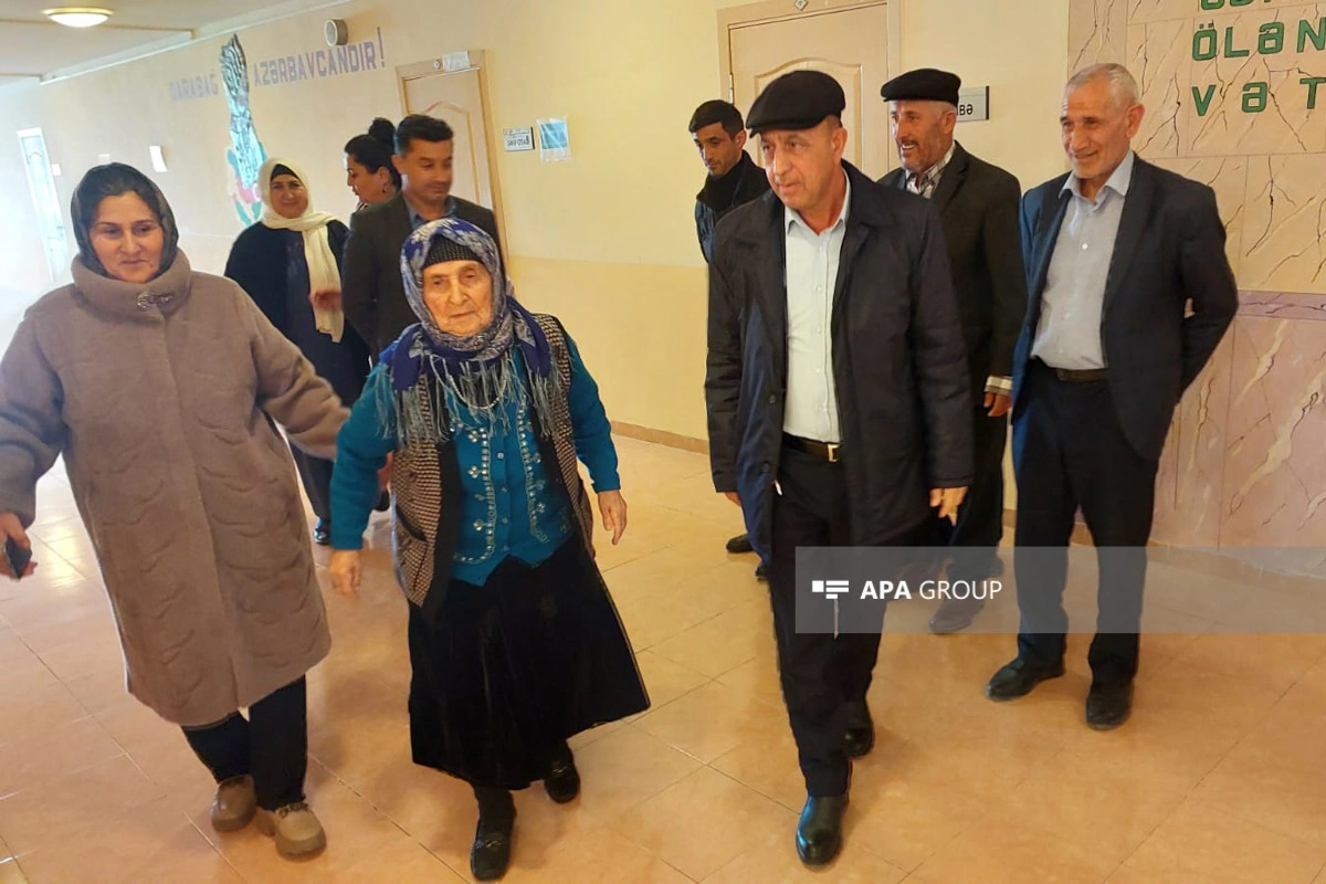 Lənkəranda 104 yaşlı seçici məntəqədə səs verib