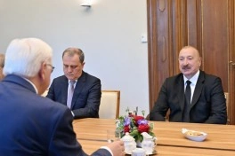 Azərbaycan və Almaniya prezidentlərinin geniş tərkibdə görüşü olub