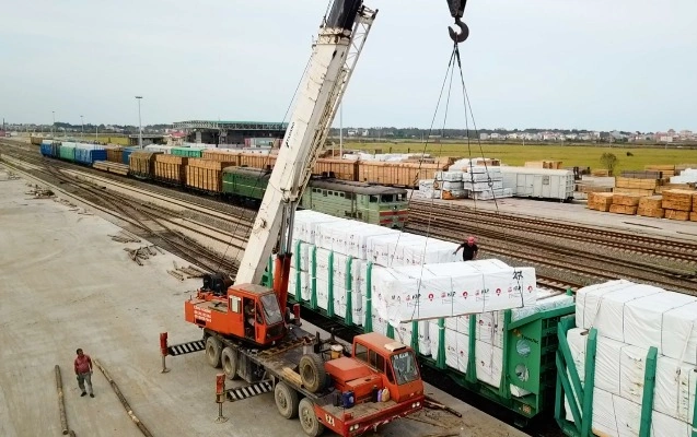 ADY Tarixi İpək Yolu vasitəsilə logistika imkanlarını əhəmiyyətli dərəcədə genişləndirir
