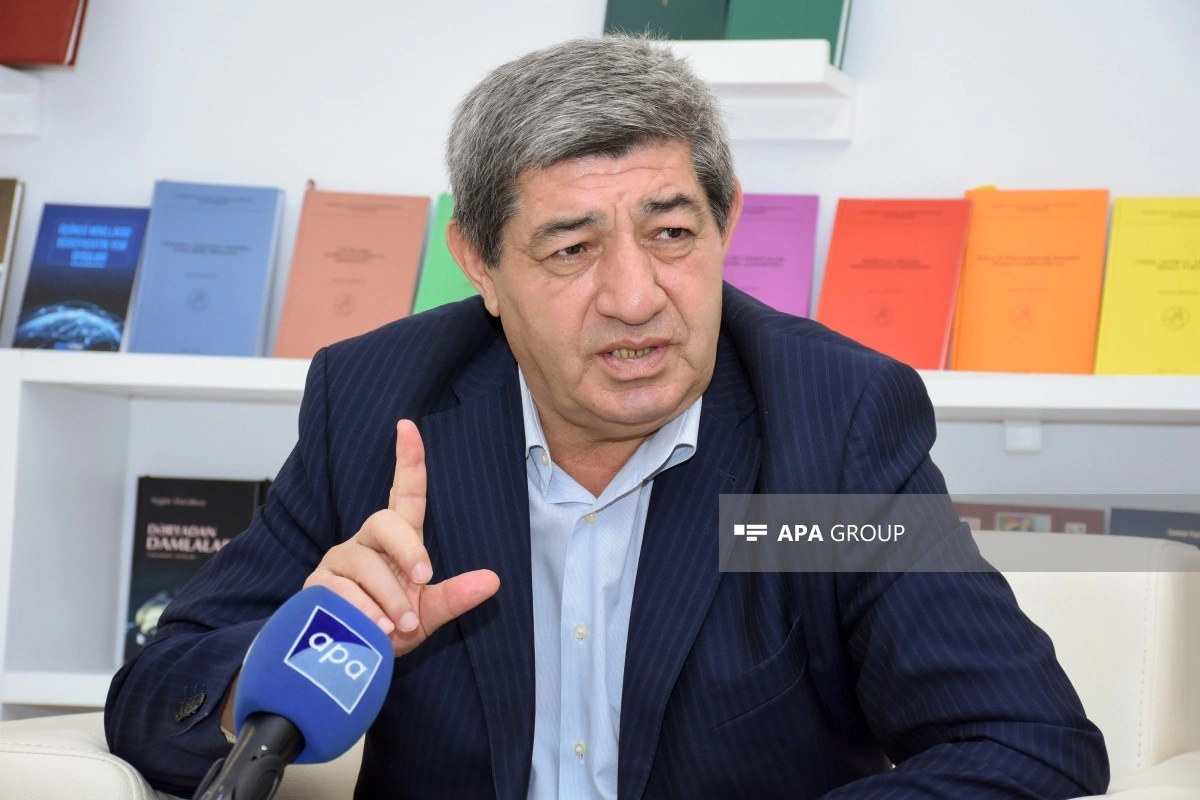 Akademik Nizami Cəfərov: Vahid məktəbli geyimi olmasa, sinif əhvalı, tədris mühiti yaratmaq, normal dərs keçmək mümkün olmaz - RƏY